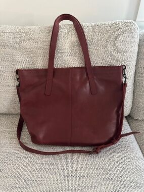 ABLE Alem Leather Tote Bag in Burgundy